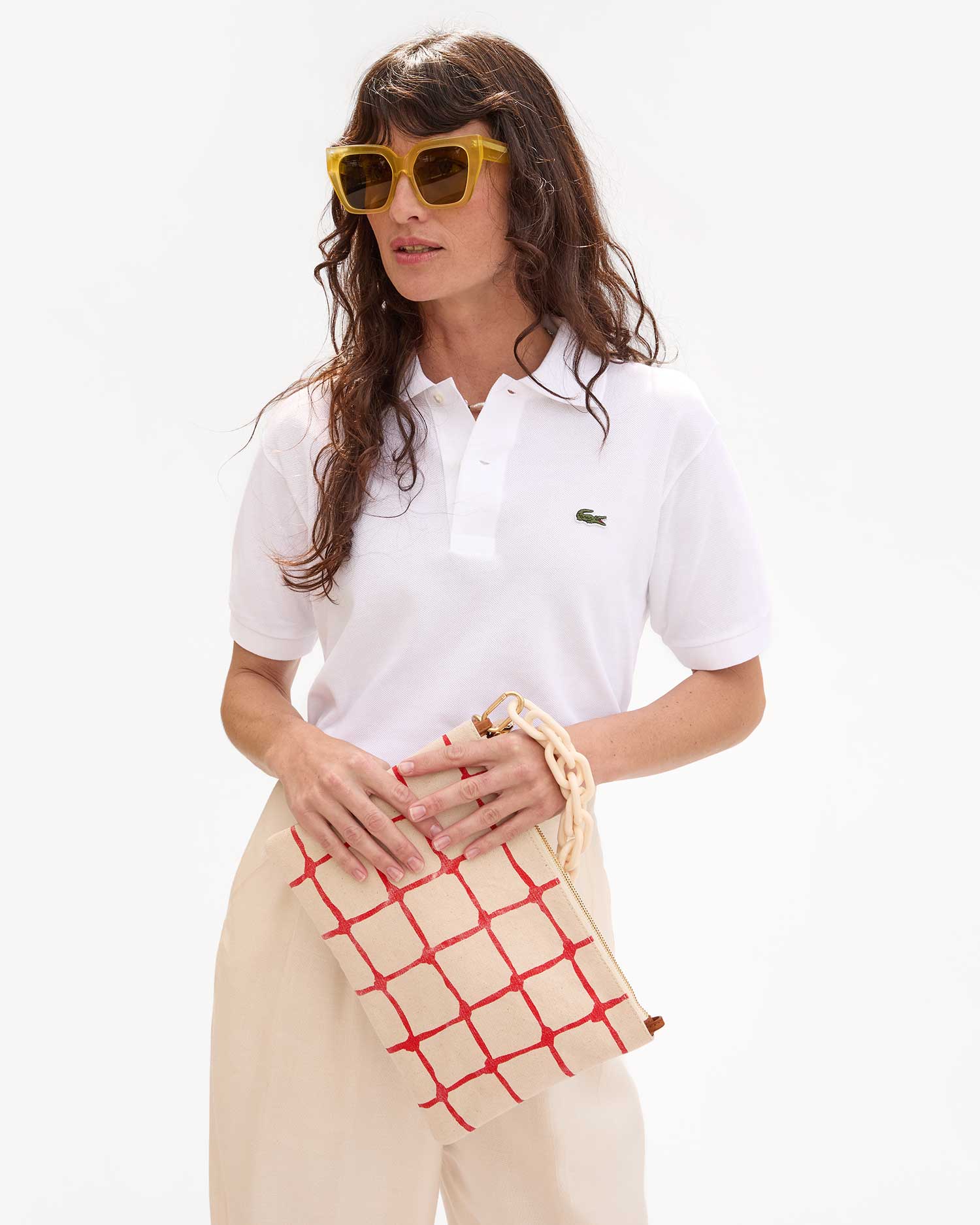 CLARE V. SUNGLASSES IN BRIGHT POPPY Clare V. | The Moyen Messenger in Black Zig Zag is back and  main image 2