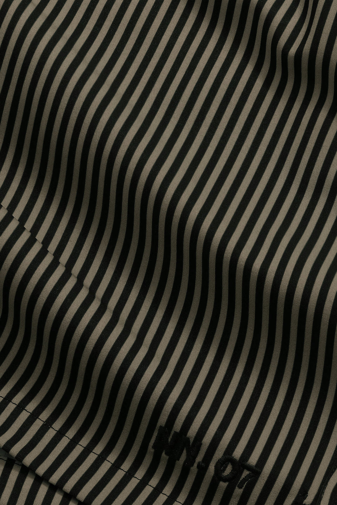 NN. 07 - Holiday Shorts in Capers Stripe