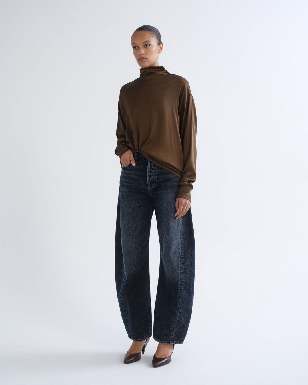 Agolde Bryony Top in Olive Brown three-quarter view