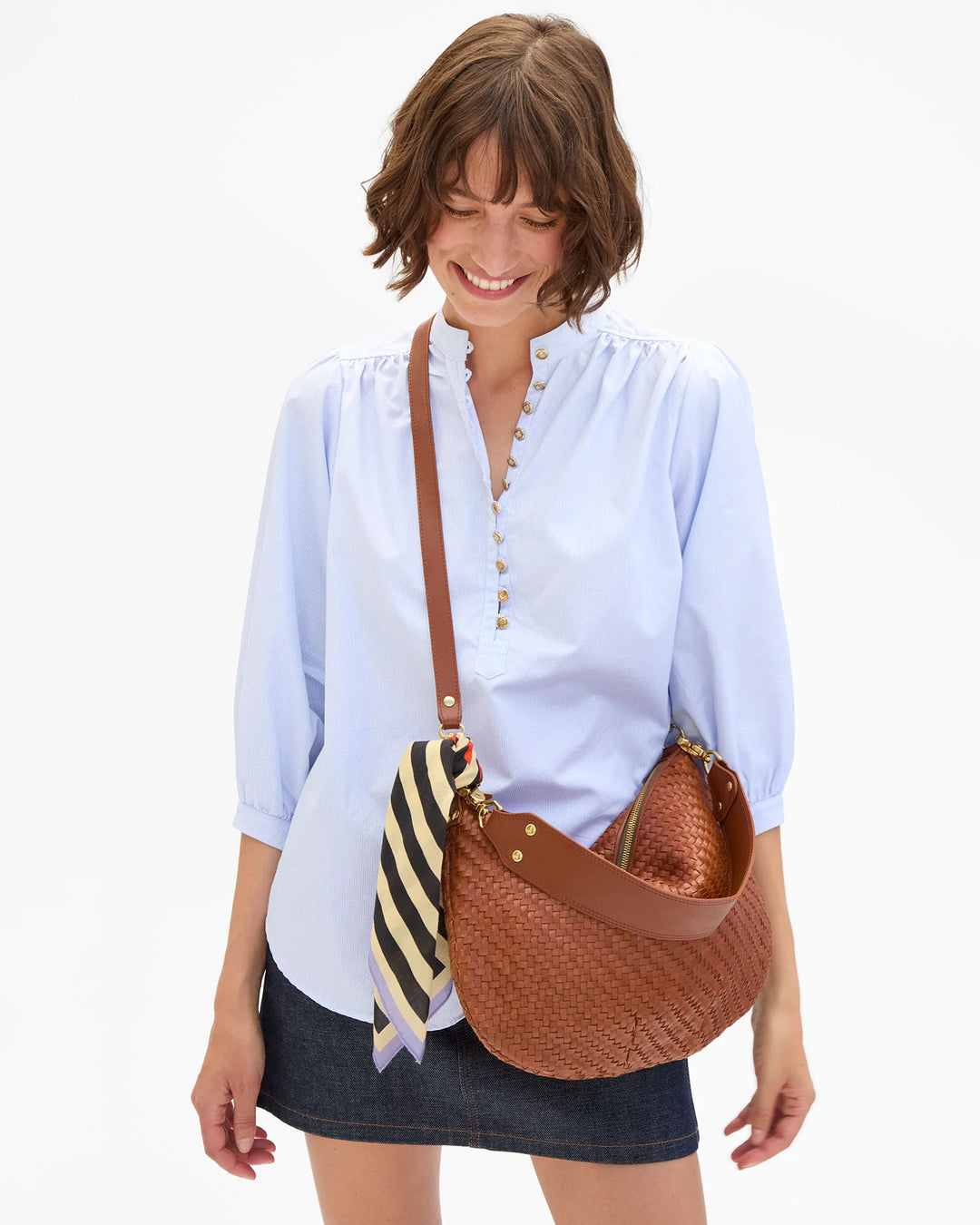 Clare V. - Moyen Messenger Hazelnut Woven Zig-Zag