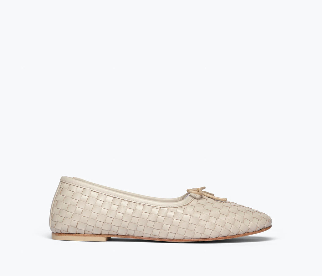 Freda Salvador - Roma Round Toe in Crystal Closed Woven Calf