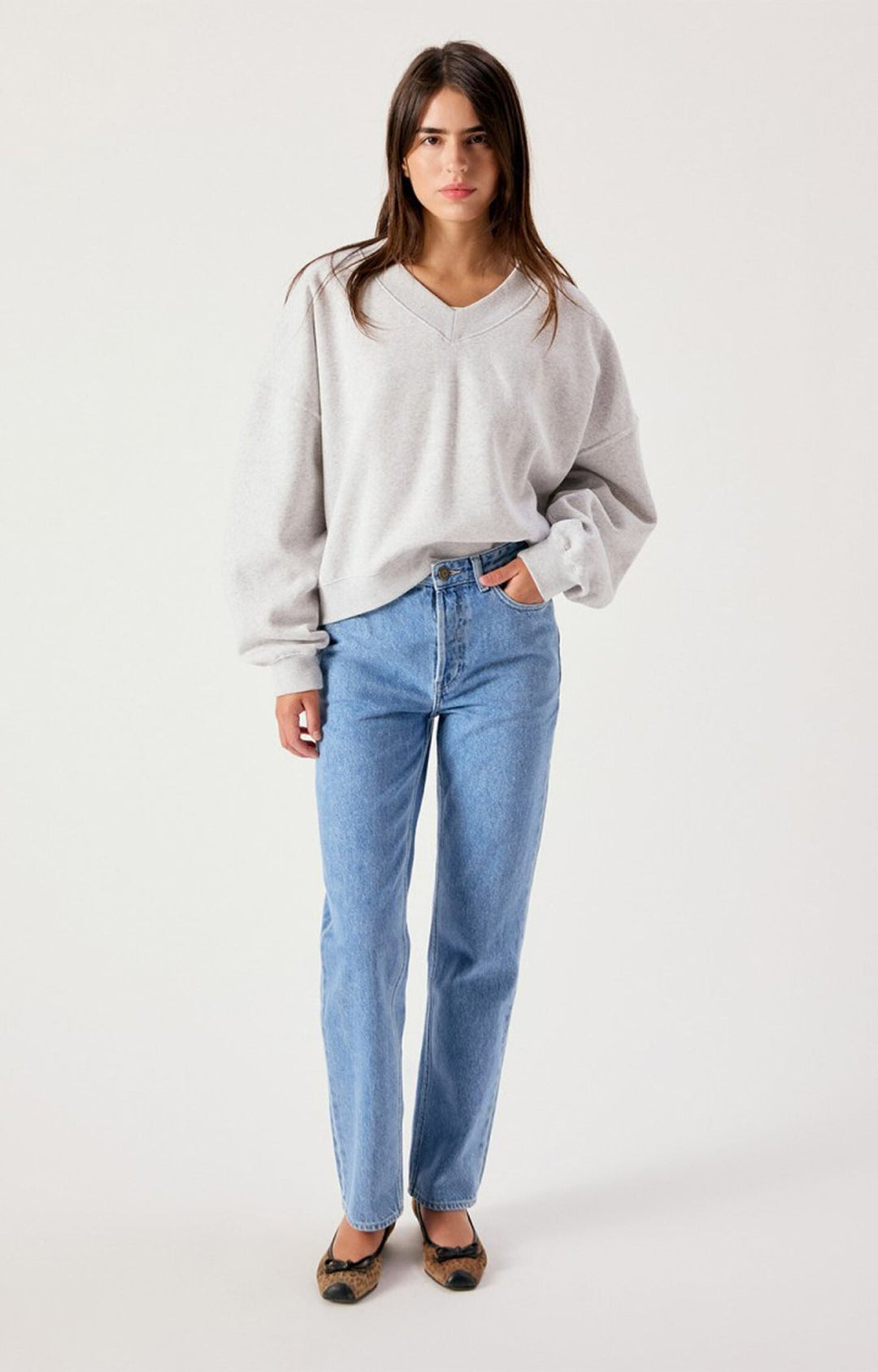 American Vintage - Heather Grey Baptown V-Neck Sweatshirt - Kalifornia Jean Bar