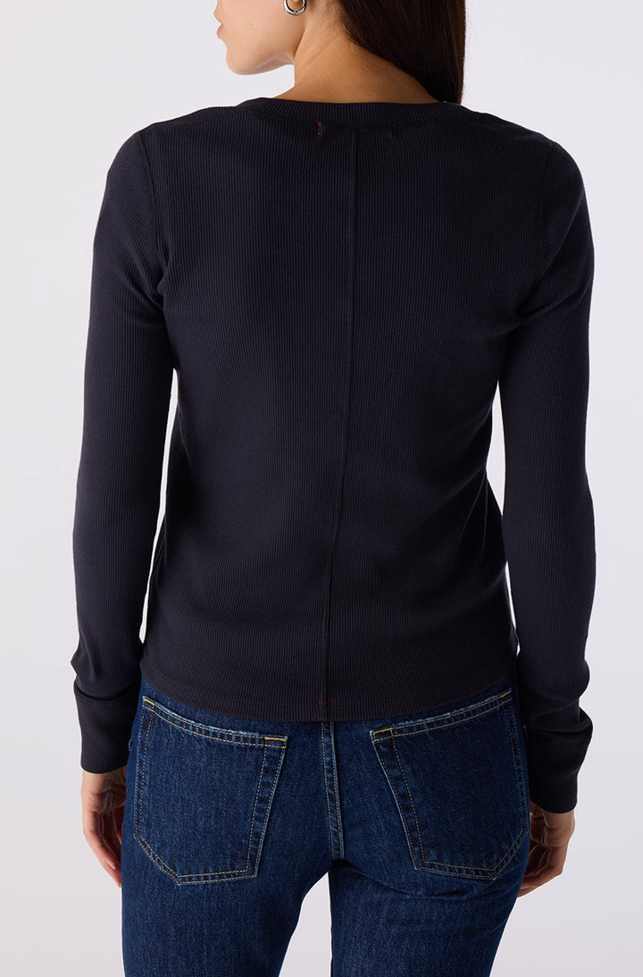 Amo - Calla Henley in Vintage Black - Kalifornia Jean Bar