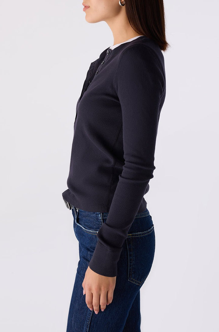 Amo - Calla Henley in Vintage Black - Kalifornia Jean Bar