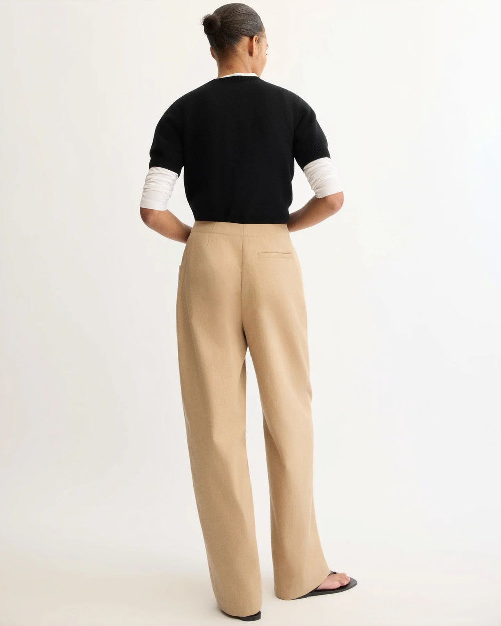 Arlo Mott - Leroy Flat Front Barrel Pant in Khaki - Kalifornia Jean Bar