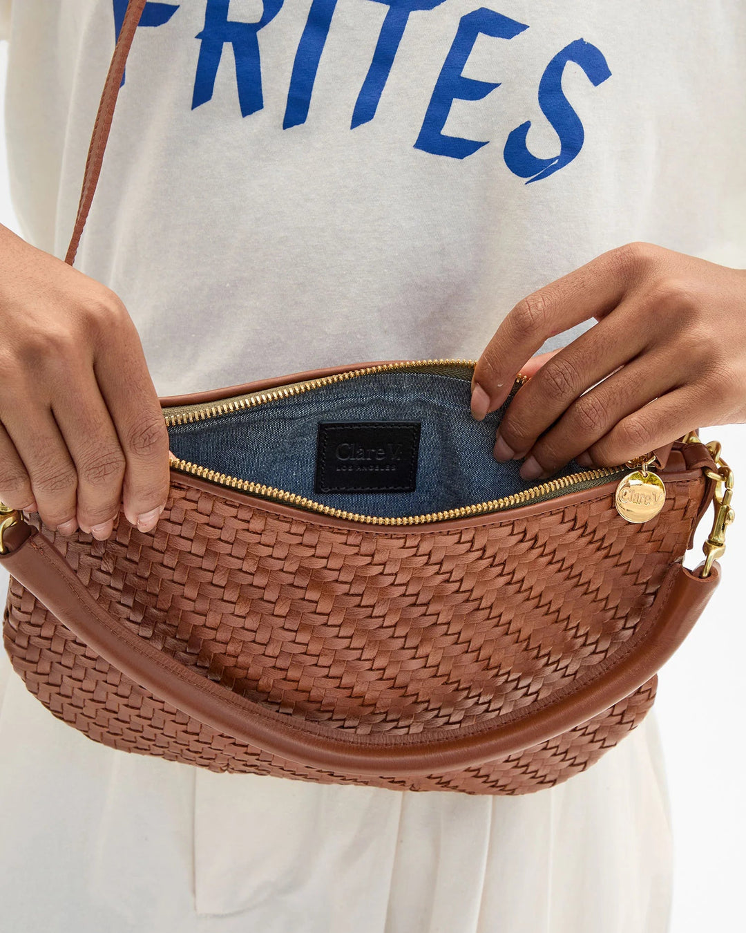 Clare V. - Petit Moyen Messenger Hazelnut Woven Zig Zag - Kalifornia Jean Bar