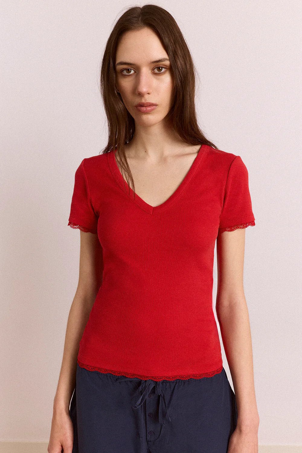 Damson Madder - Paige V-Neck Tee Red - Kalifornia Jean Bar