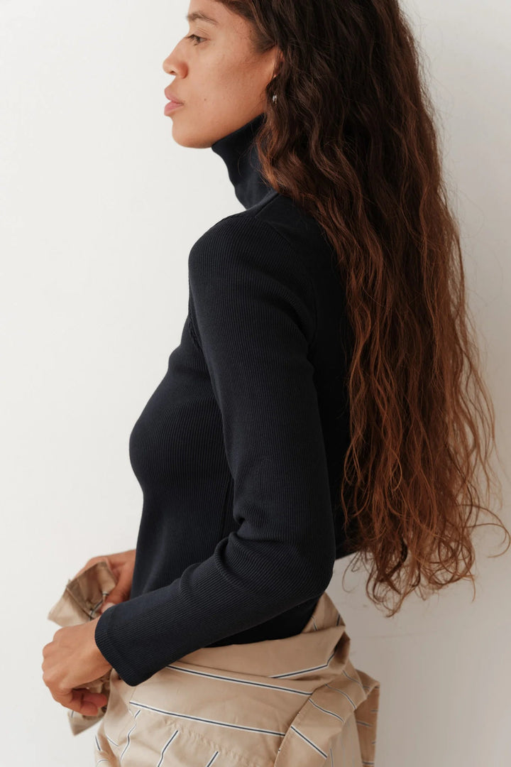 DONNI - Navy Rib Turtleneck - Kalifornia Jean Bar