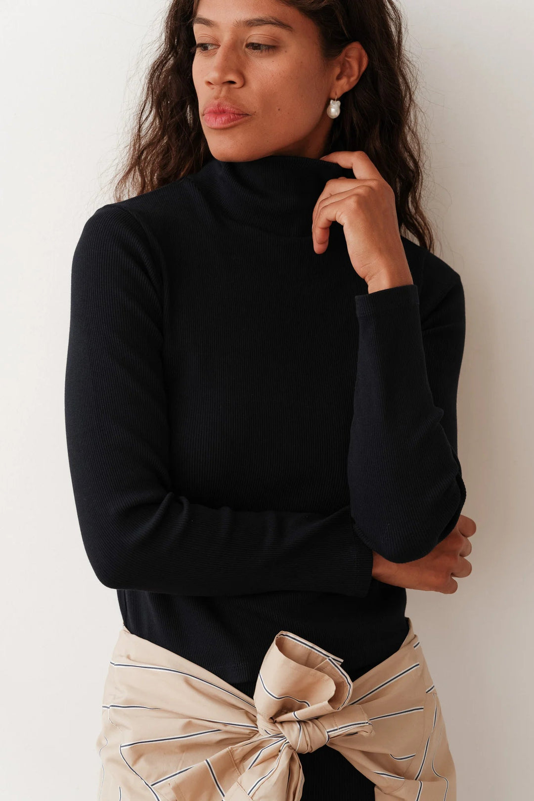 DONNI - Navy Rib Turtleneck - Kalifornia Jean Bar