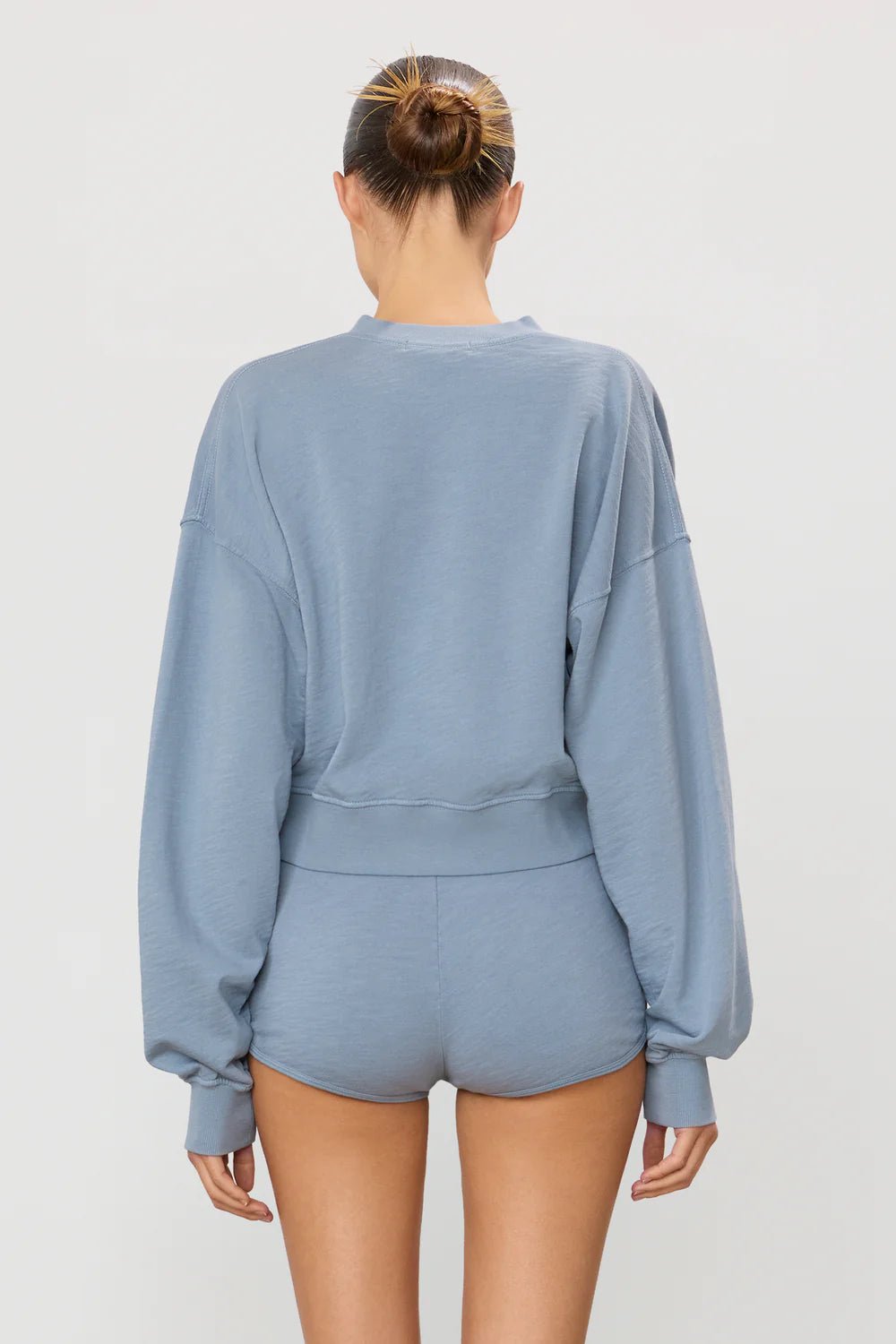 Éterne - Cropped V - Neck Sweatshirt Slate - Kalifornia Jean Bar