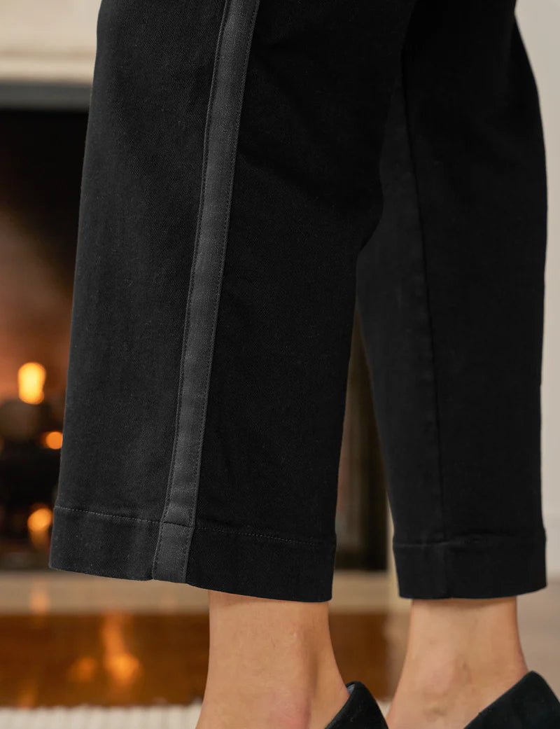 Frank & Eileen - Westport Black Tuxedo Denim - Kalifornia Jean Bar