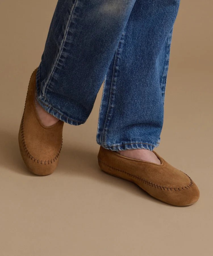 Jenni Kayne - Ember Shearling Flat Wheat - Kalifornia Jean Bar