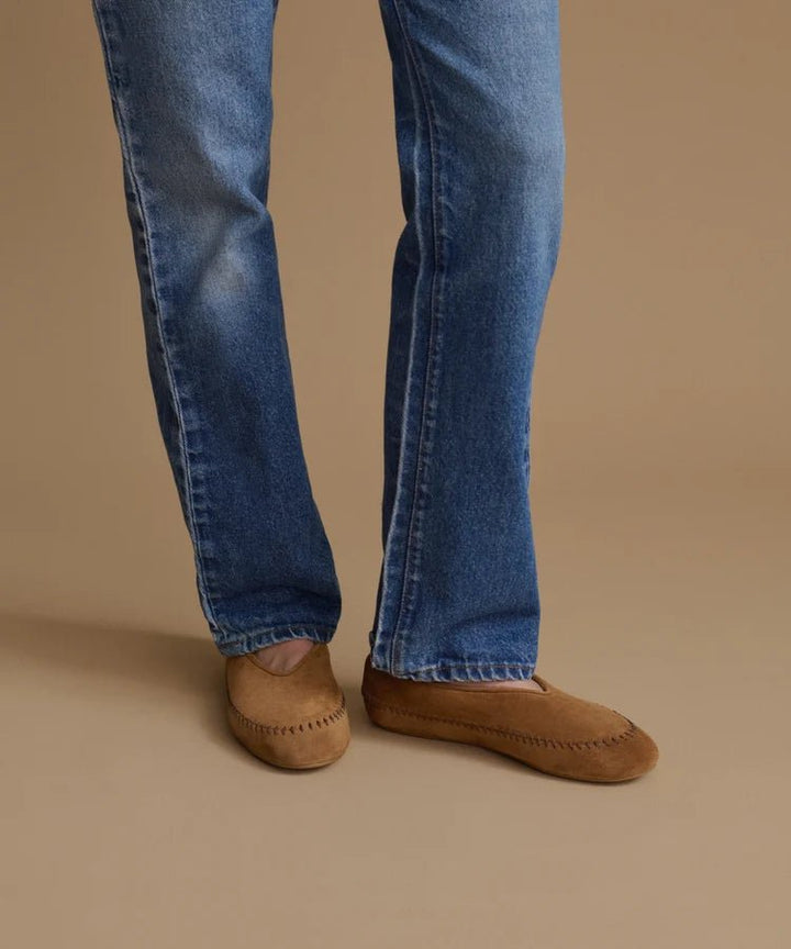 Jenni Kayne - Ember Shearling Flat Wheat - Kalifornia Jean Bar