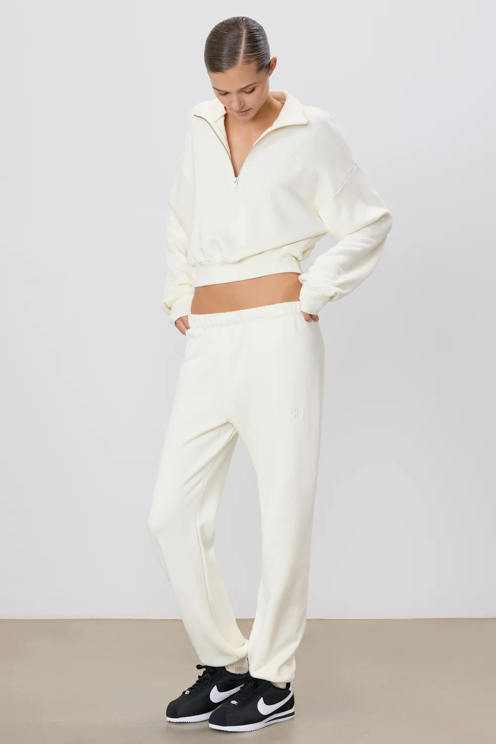 Éterne - Cream Classic Sweatpant