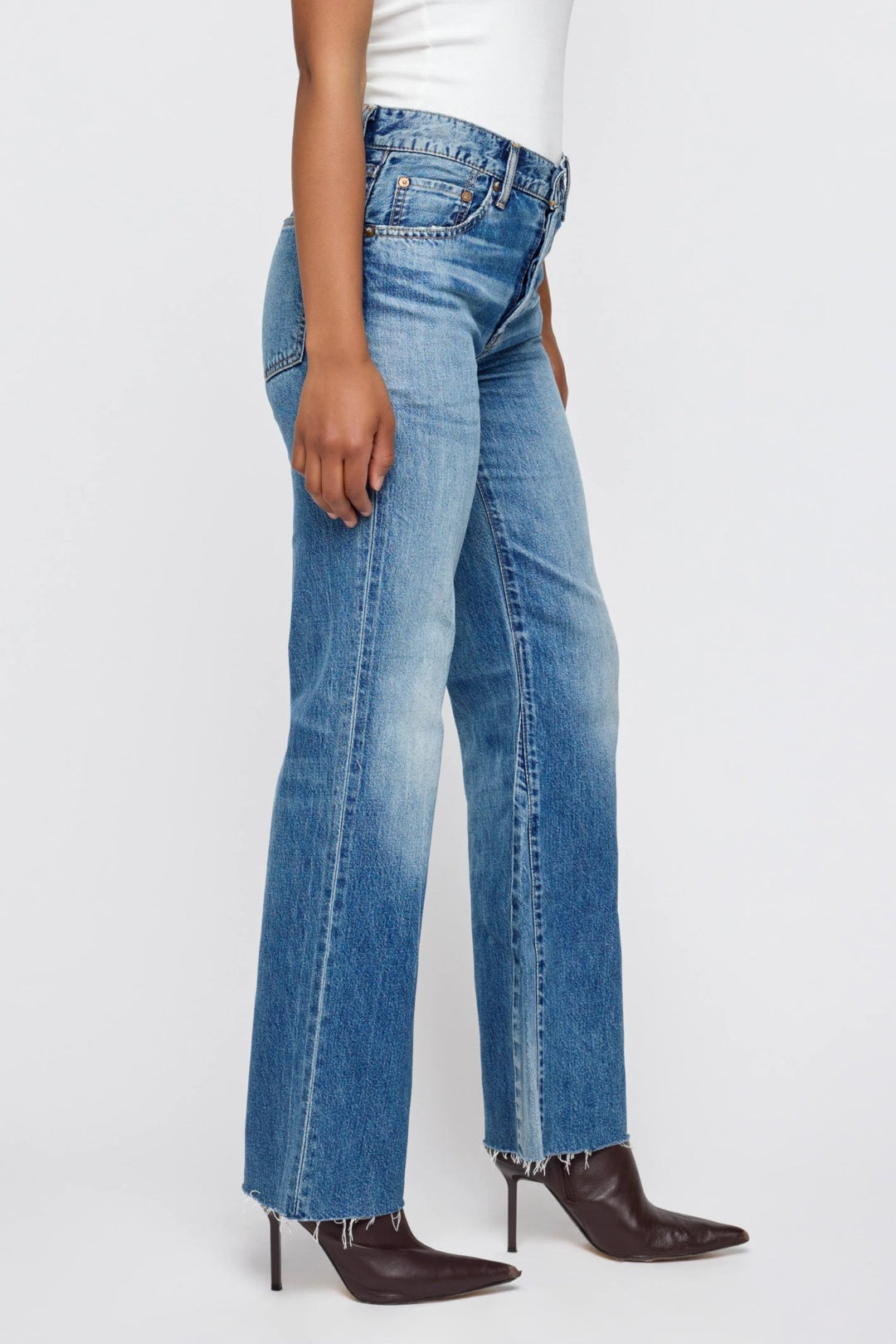 Moussy - Remake Flare Asheville Jean in Blue - Kalifornia Jean Bar