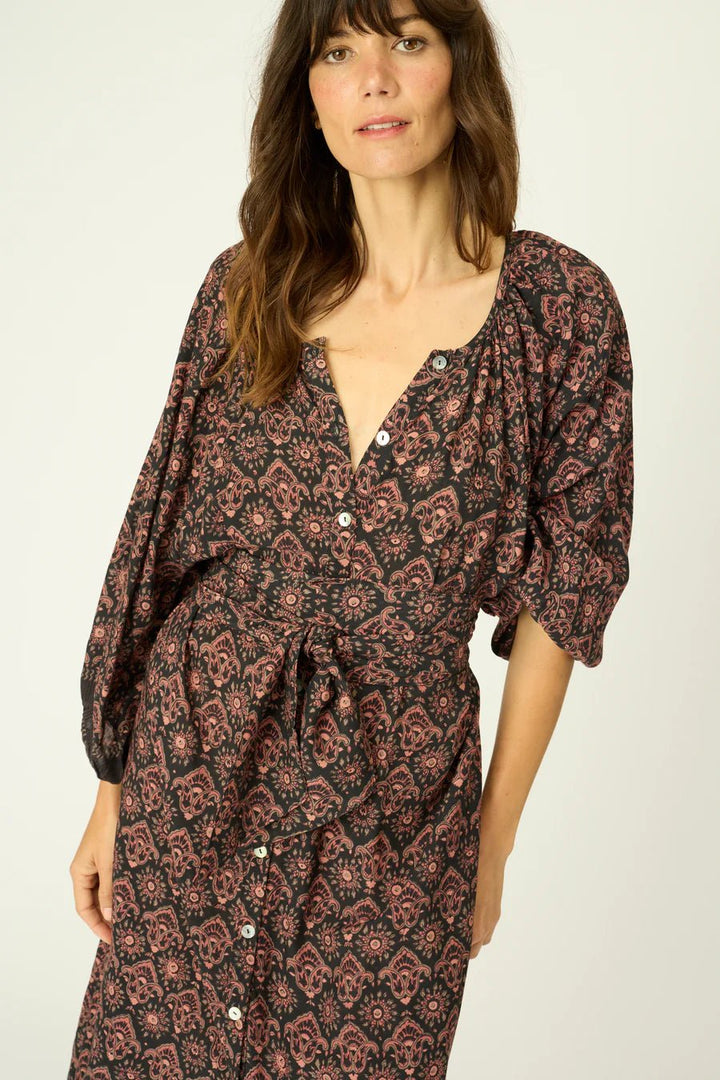 Natalie Martin - Black Fleur de Lis Alex Midi Dress w/ Sash - Kalifornia Jean Bar
