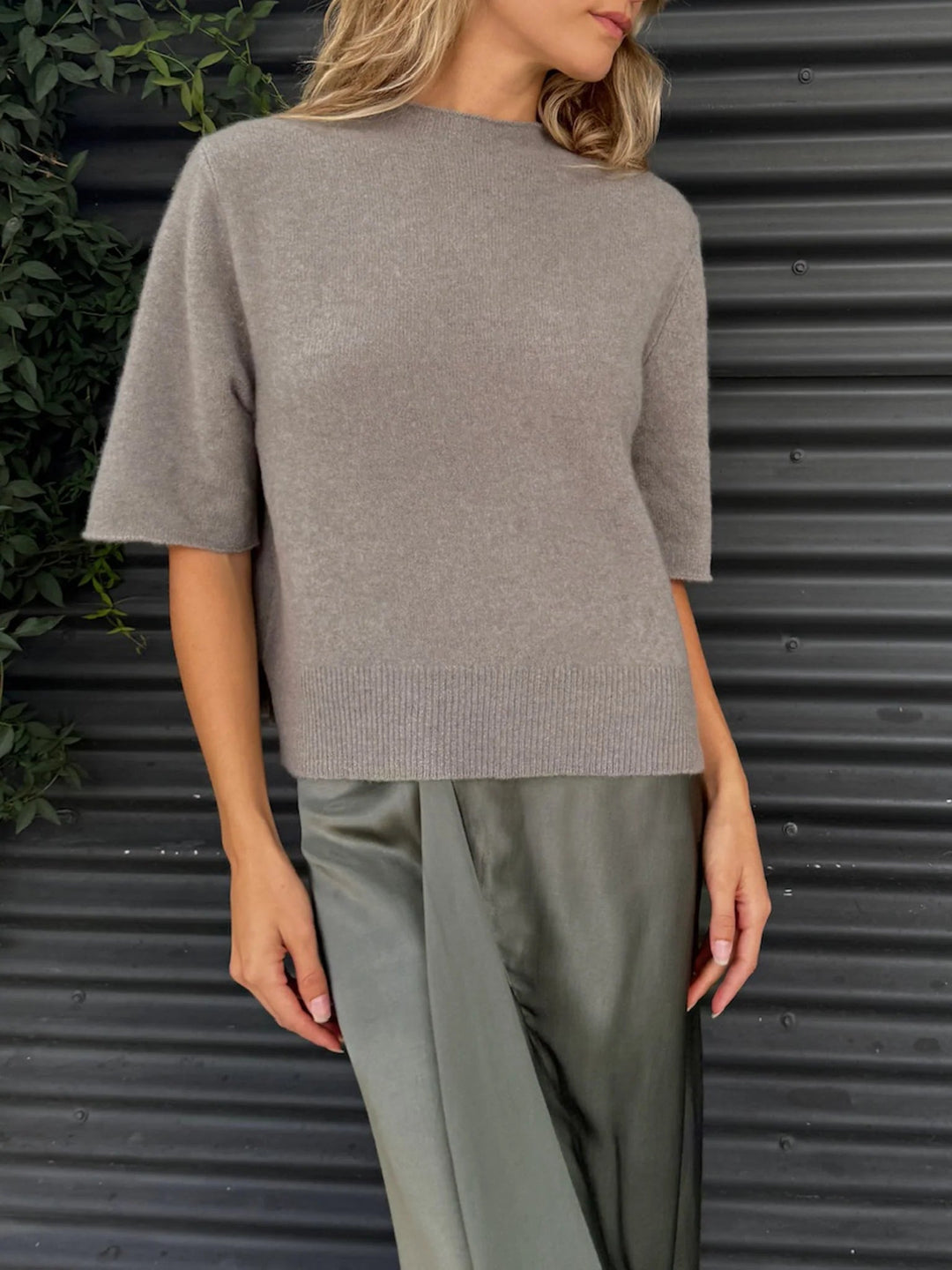 Pharaoh - Renee Mockneck in cashmere - Kalifornia Jean Bar