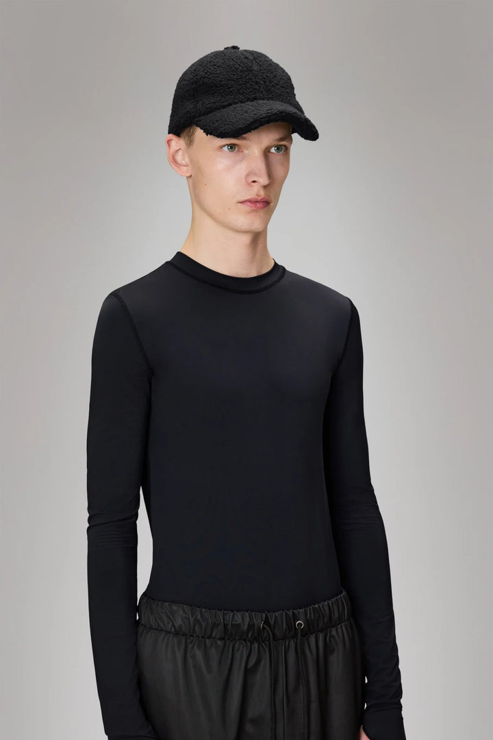 Rains - Fleece Cap in Black - Kalifornia Jean Bar