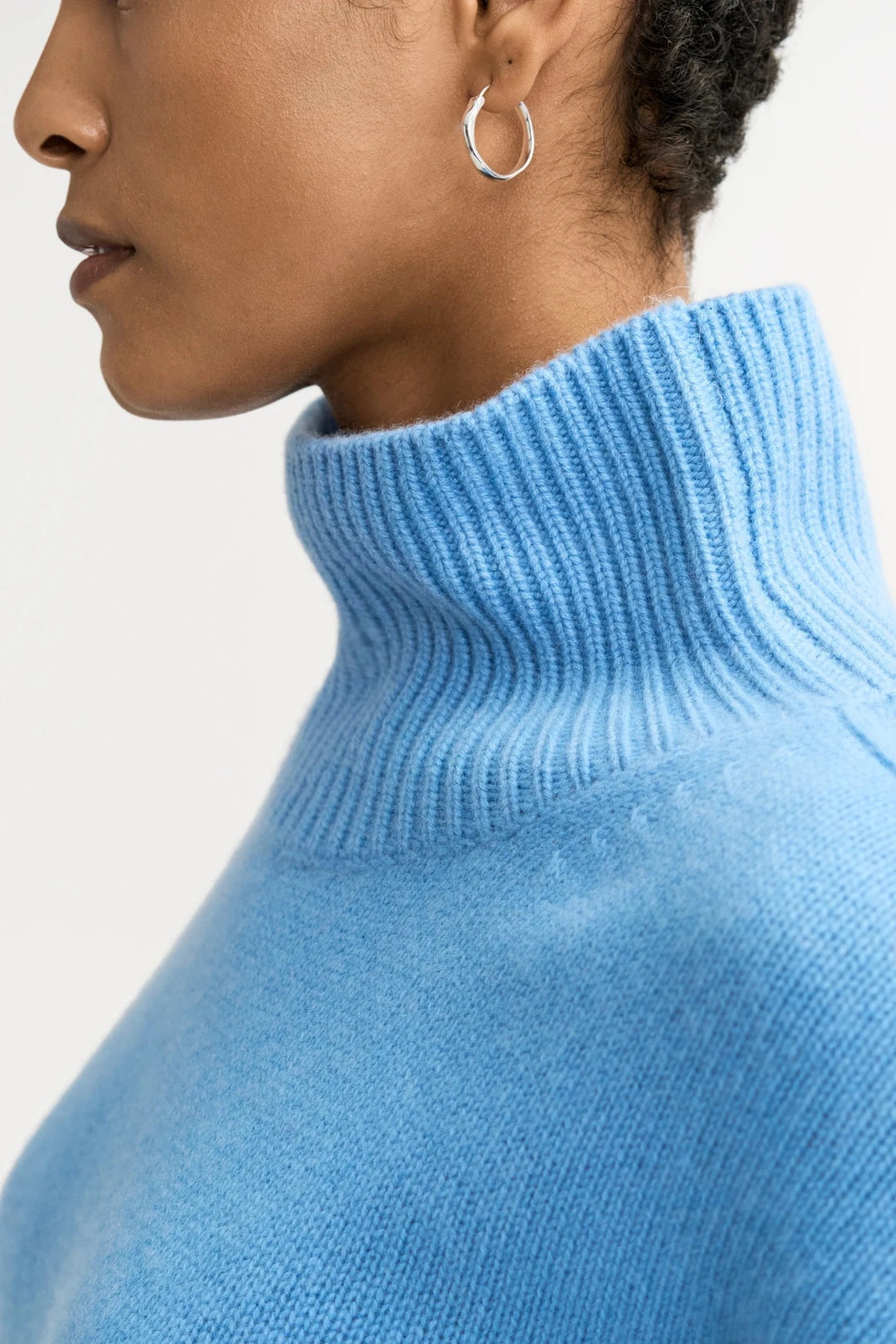 Soft Goat - Boyfriend Turtleneck Azure - Kalifornia Jean Bar