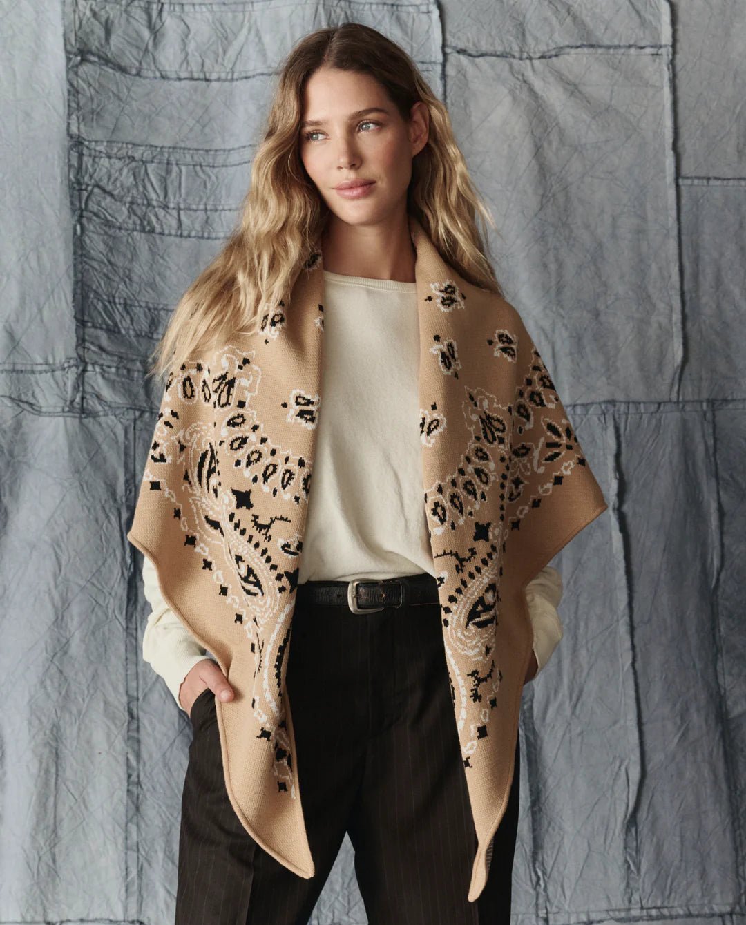 The Great - Big Bandana Scarf in Camel - Kalifornia Jean Bar