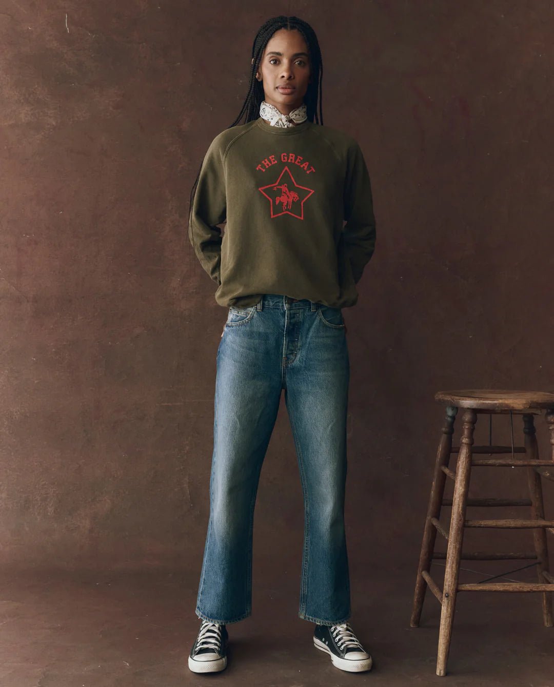 The Great - College Sweatshirt Rodeo Star in Dark Army - Kalifornia Jean Bar
