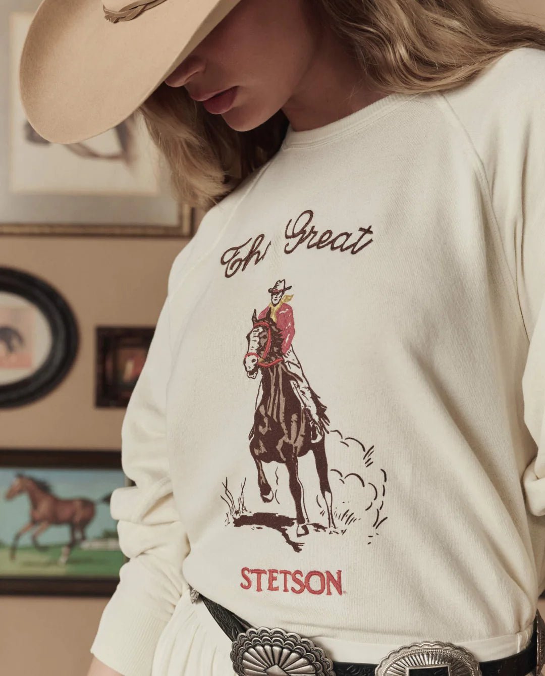 The Great - College Sweatshirt Stetson Graphic Washed White - Kalifornia Jean Bar