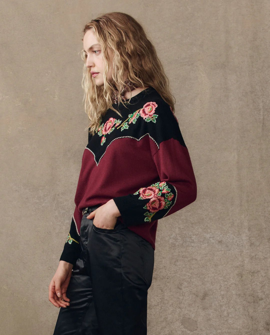 The Great - Heirloom Rose Pullover in Wine - Kalifornia Jean Bar