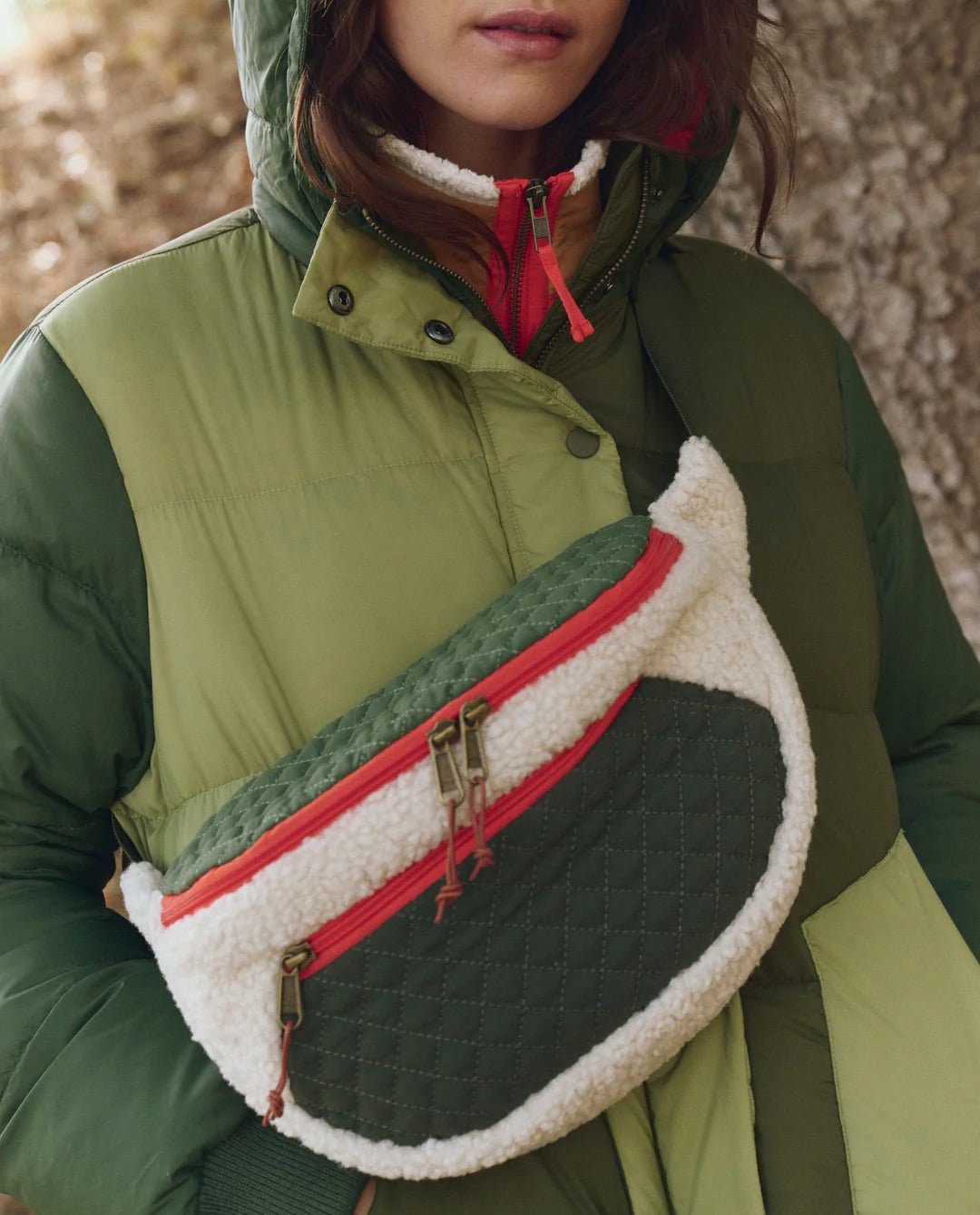 The Great - Plush Colorblock Hip Pack in Cream & Army - Kalifornia Jean Bar