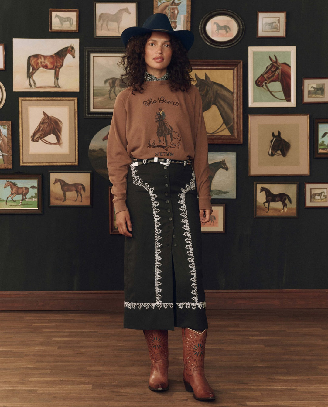 The Great - Stetson College Sweatshirt in Tobacco - Kalifornia Jean Bar