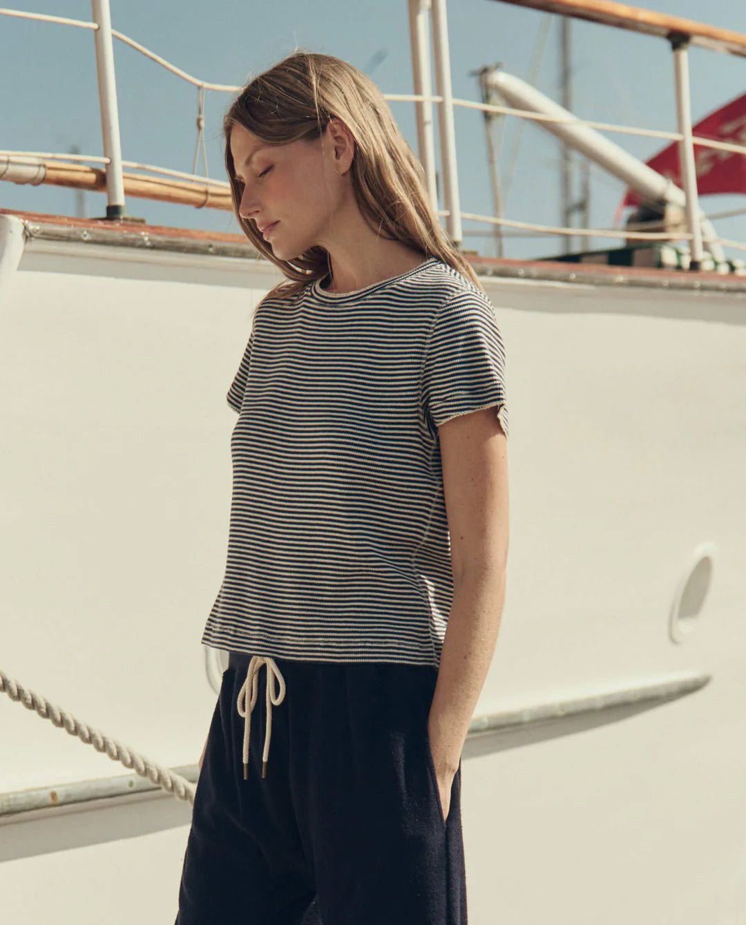 The Great - The Little Tee Navy Stripe - Kalifornia Jean Bar