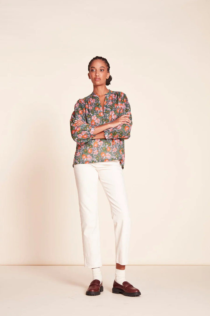 Trovata - Bailey Blouse in Camellia Shrub - Kalifornia Jean Bar