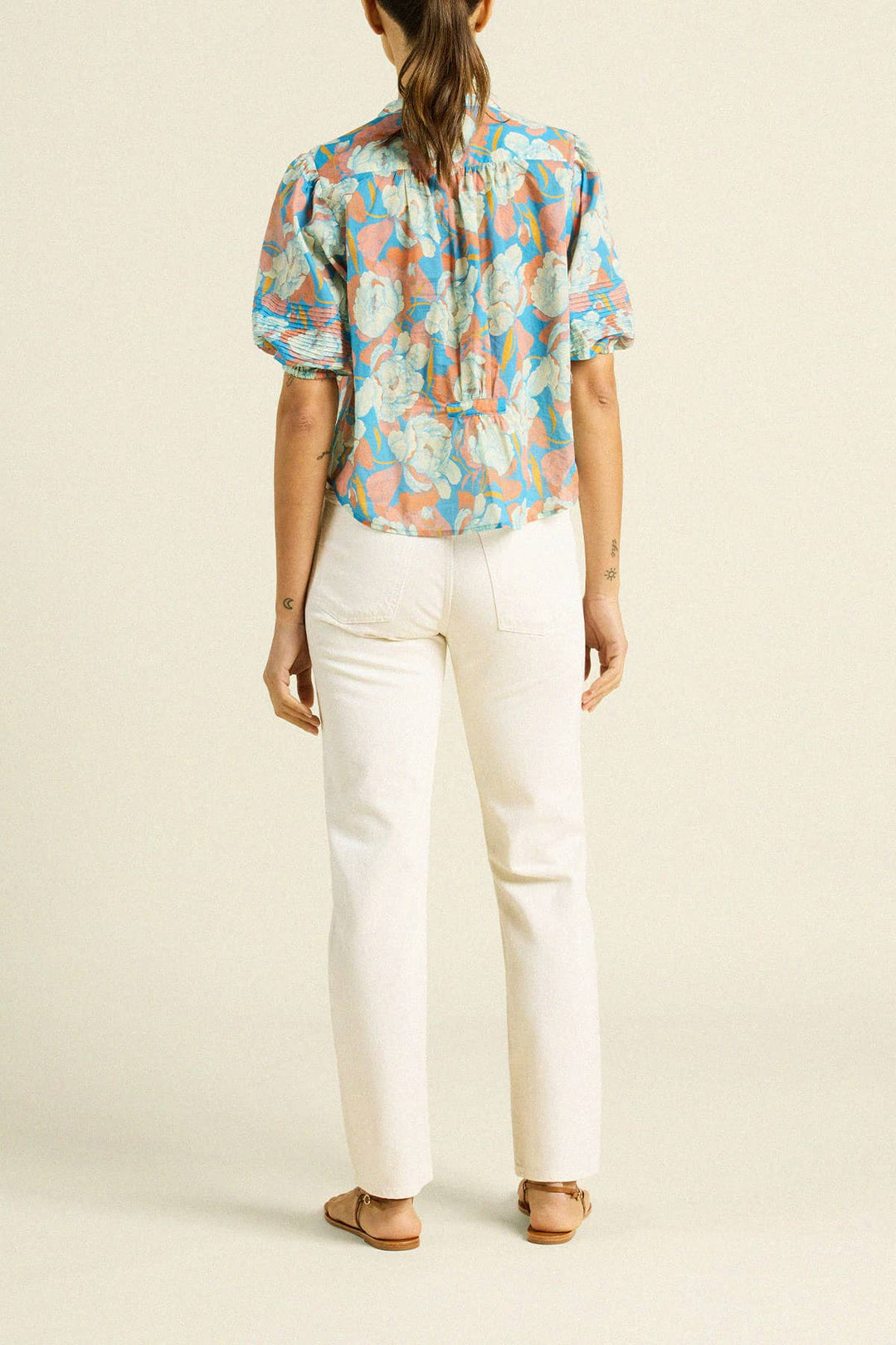 Trovata - Loran Blouse in Twilight Floral - Kalifornia Jean Bar