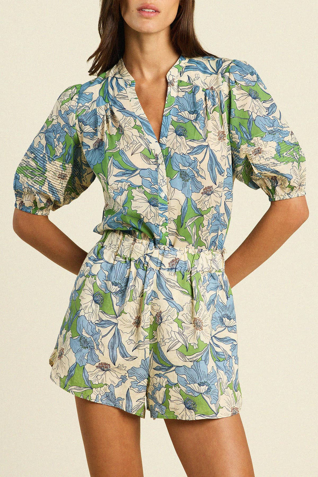 Trovata - Loren Blouse in Oasis Floral - Kalifornia Jean Bar