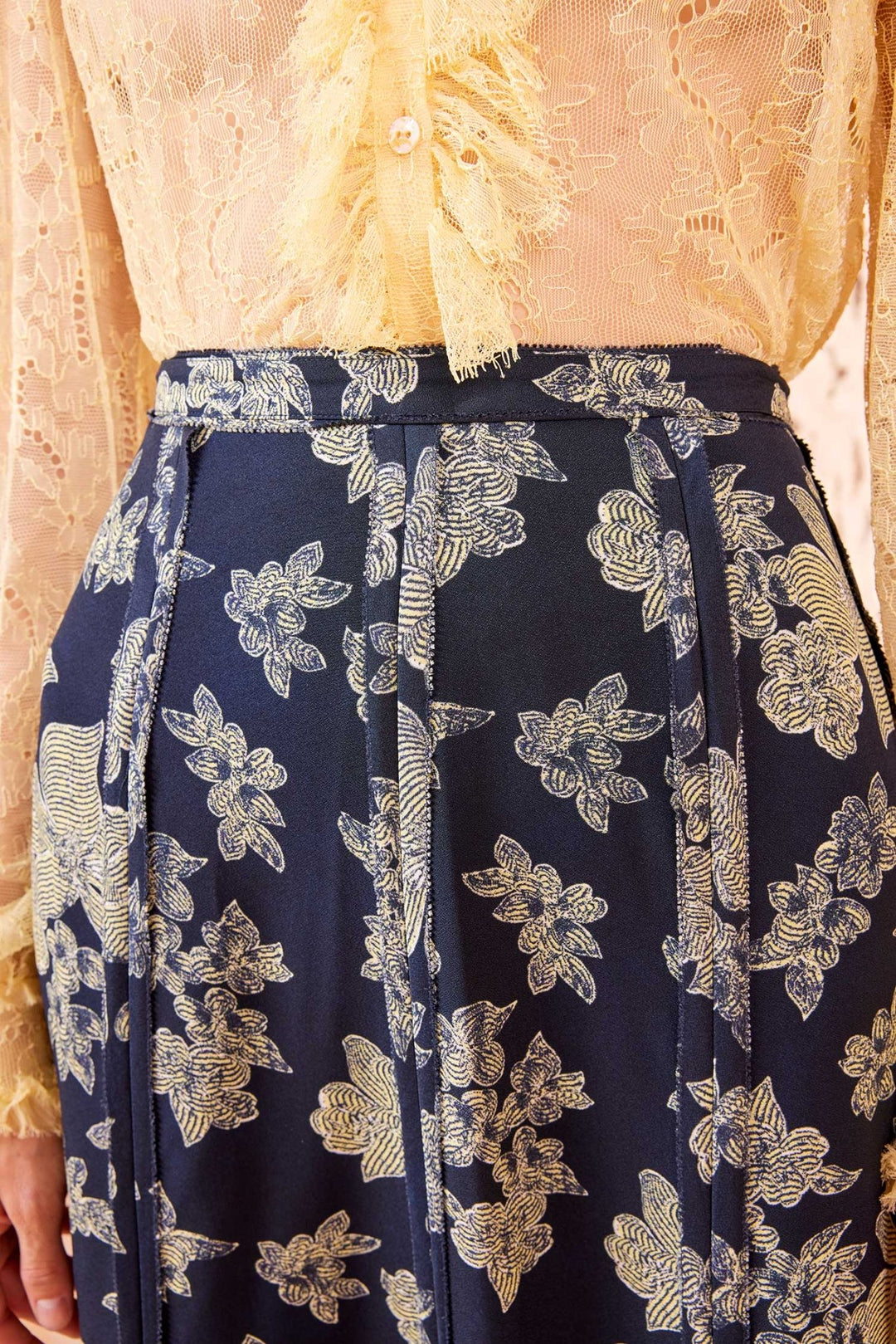 Ulla Johnson - Minuit Blue Floral Neema Skirt - Kalifornia Jean Bar Ulla Johnson - Minuit Blue Floral Neema Skirt