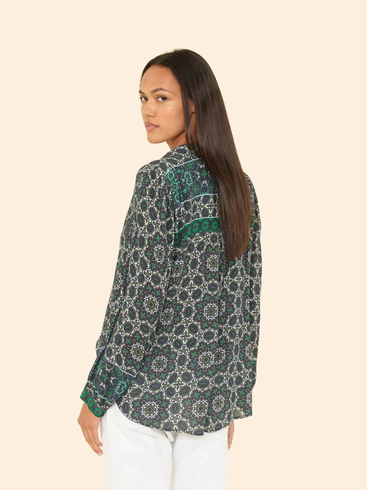 Xirena - Gaby Shirt in Navy Tile - Kalifornia Jean Bar