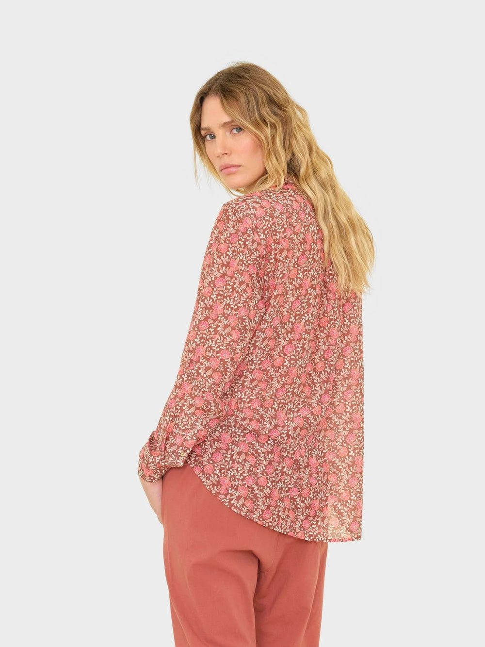 Xirena - Sienna Petals Beau Top - Kalifornia Jean Bar