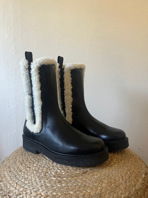 Staud - Palomino Shearling Boot in Black